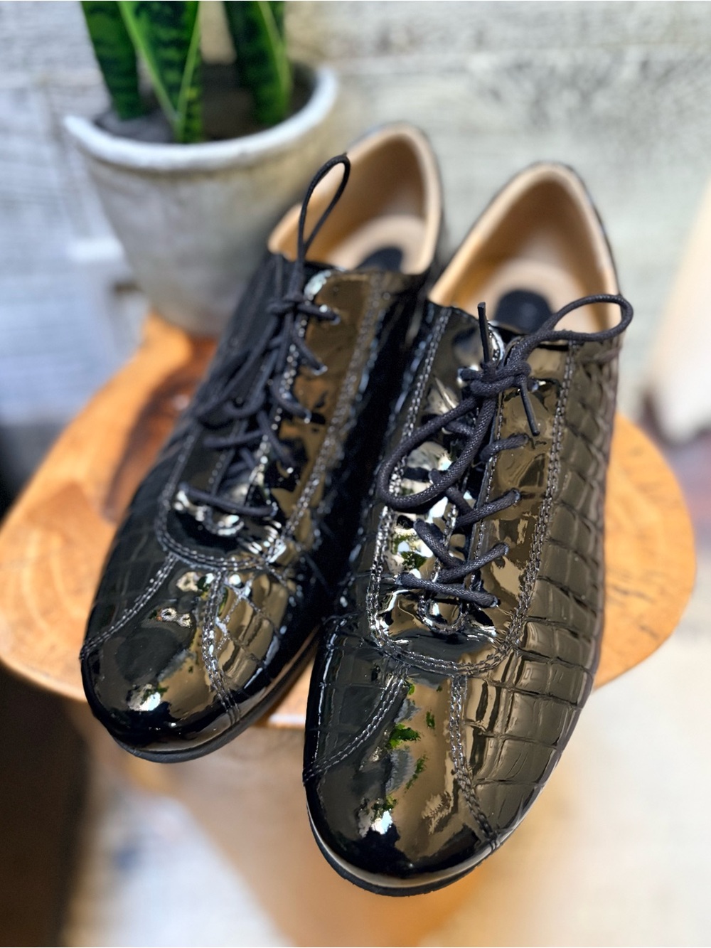 ECCO | Patent Croc Embossed Leather Lace-Up Oxfords - Women's EU 42 / US 11-11.5